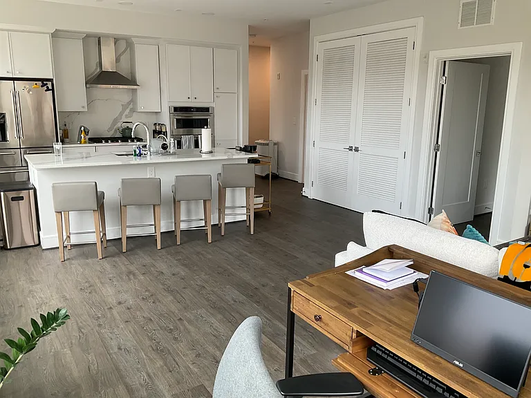 625 Slaters Ln #407 — Photo 7