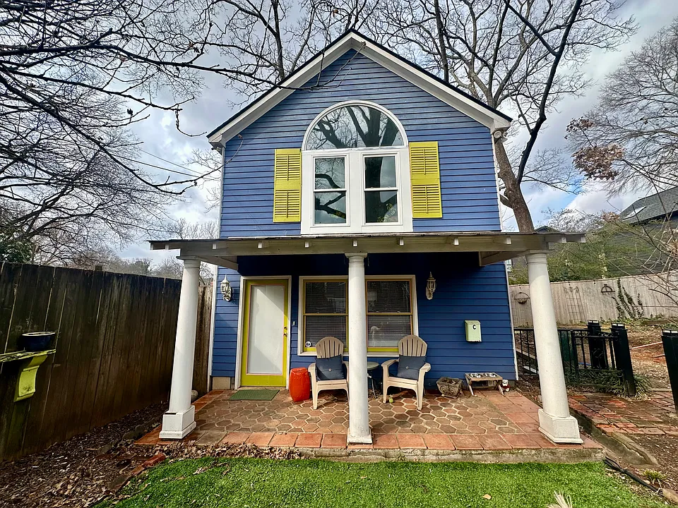 34 Rockyford Rd NE #C