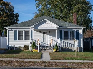 451 Sweezy Ave, Riverhead, NY 11901
