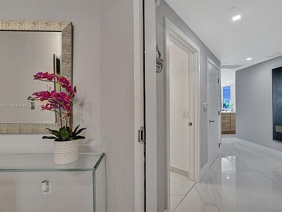 4th image of 16385 NE Biscayne Blvd #307-2PARKING