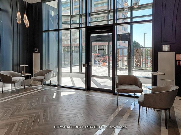 5th image of 120 Eagle Rock Way #405