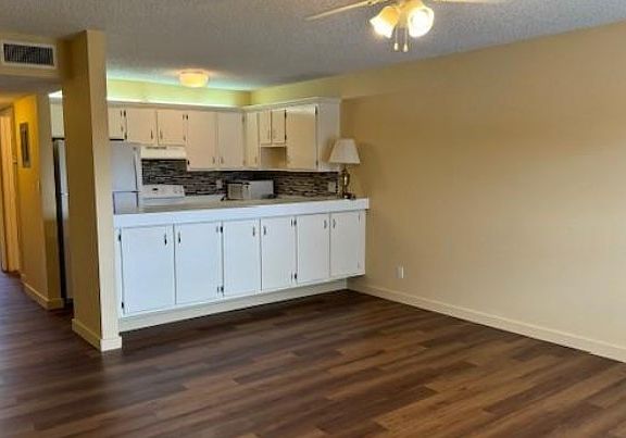 2nd image of 5498 Courtyard Dr #5498R