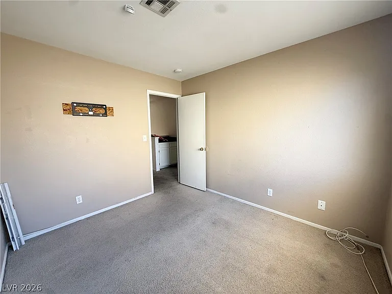 2066 Waverly Cir — Photo 10