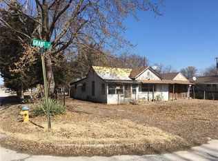 1103 N Cedar St, Ottawa, KS 66067