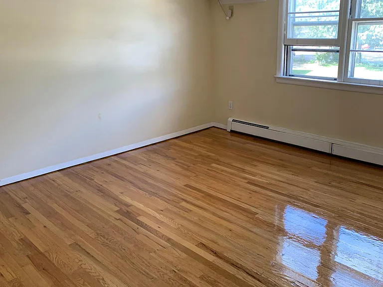 130 Morris Ave #10 — Photo 11