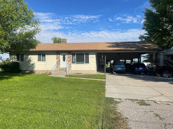 7739 Center St, Lake Pt, UT 84074