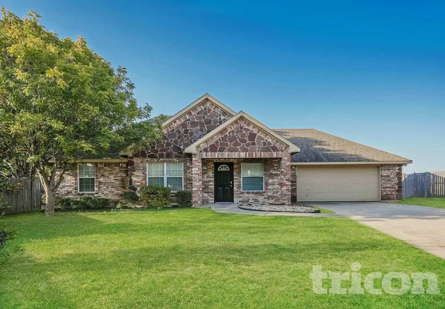 2731 Star Avenue Glenn Heights TX — Photo 1