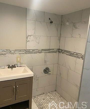 5th image of 100 N Feltus St