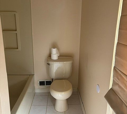 5th image of 32 East Ave #1