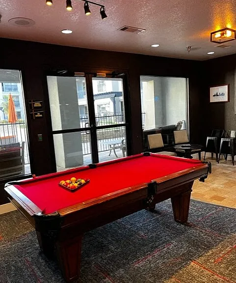 The Metropolitan is in one of the most distinctive areas in Central Arkansas. The Metropolitan combines technology, location, and design all with an urban twist.