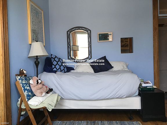 64 Charlesgate E #70 Boston - Fenway Unit Photo 3 (1)