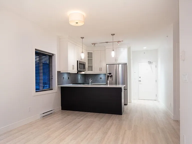 4548 Hastings St #302 — Photo 6