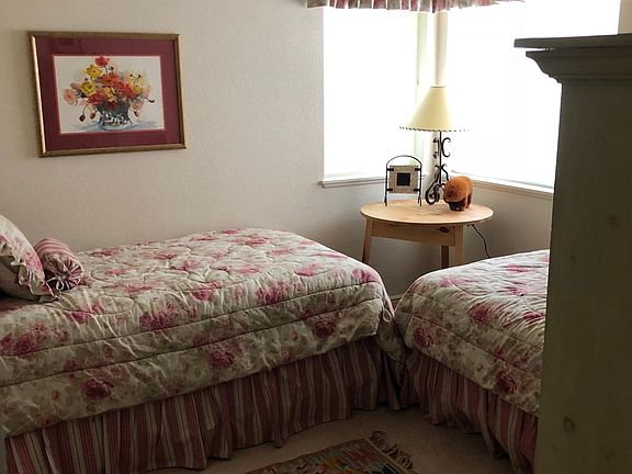 Upstairs bed room; previously had twin beds, no furniture now