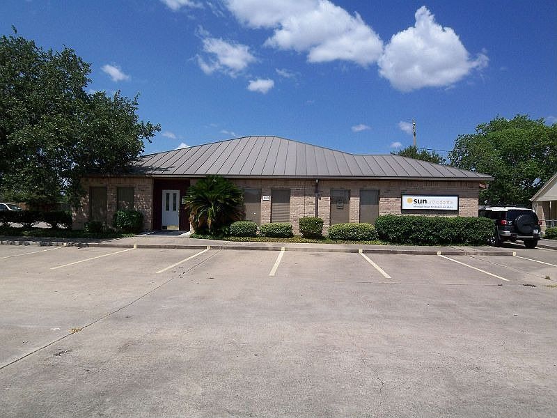 1st image of 108 Professional Park Dr