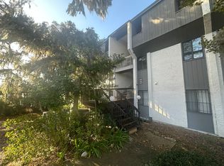 2850 SW 14th Dr #202, Gainesville, FL 32608