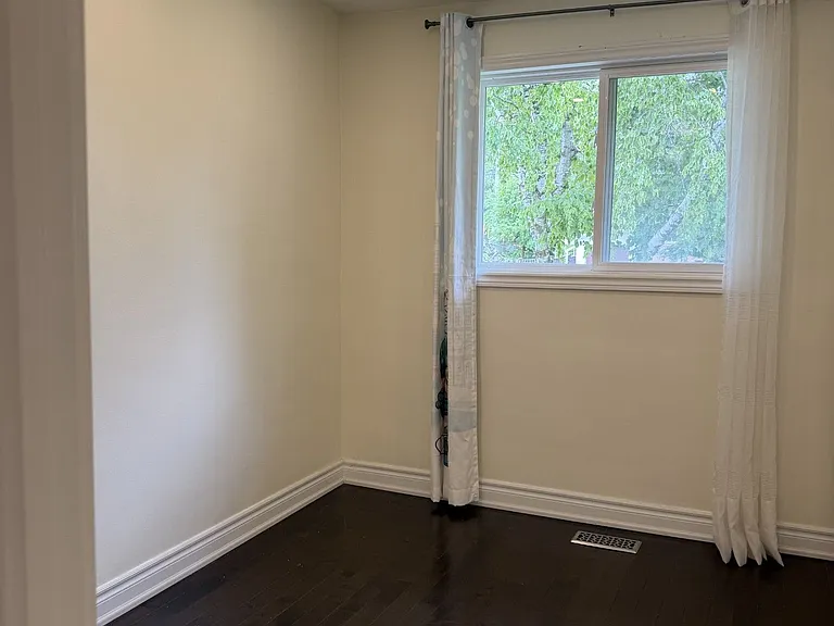 41 Aurora Heights Dr — Photo 11