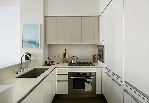 2nd image of 25 Broad St APT 7L