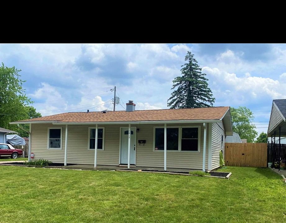 1st image of 1412 Holly Dr