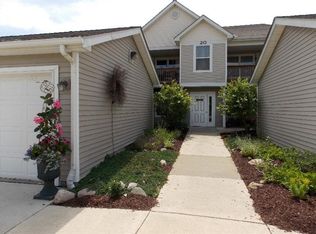 1563 Weatherstone Dr, Ann Arbor, MI 48108