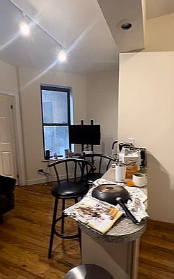 3rd image of 231 E 50th St #7A