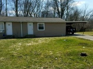 3911 Phoenix Dr, Lansing, MI 48911