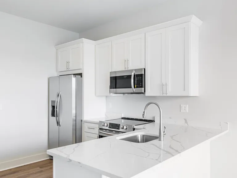 8 Hewitt St #404 — Photo 2