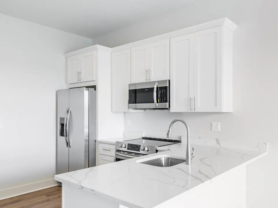 8 Hewitt St #303