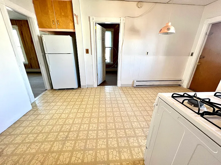 42 Everett St #3 — Photo 4