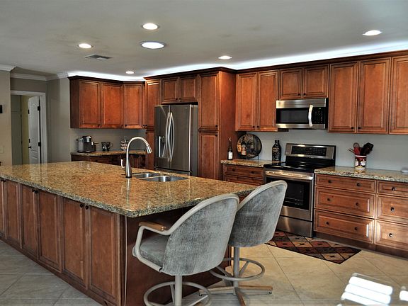 2nd image of 19806 N Pine Springs Dr