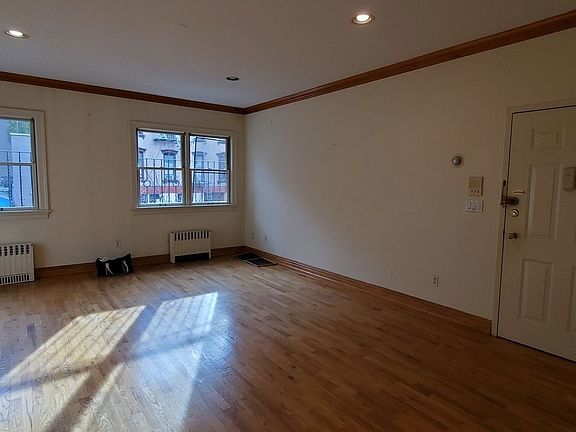 3rd image of 205 Meserole St #1A