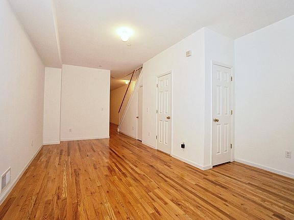 3rd image of 17 Jake Ct Floor 2