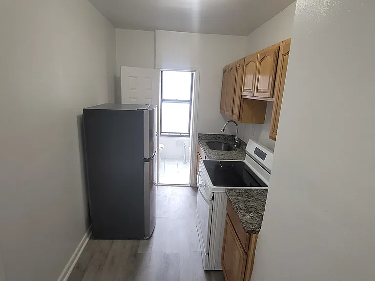 1575 Grand Concourse #1AA — Photo 8
