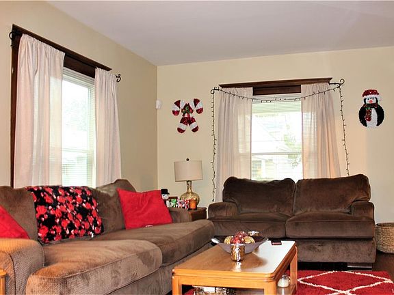 3rd image of 229 81st St