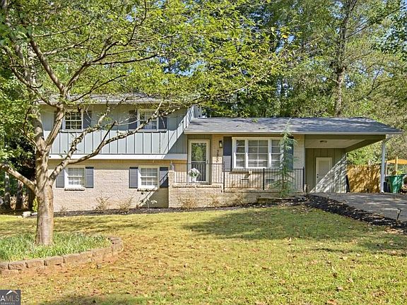 2nd image of 3650 Sheffield Pl