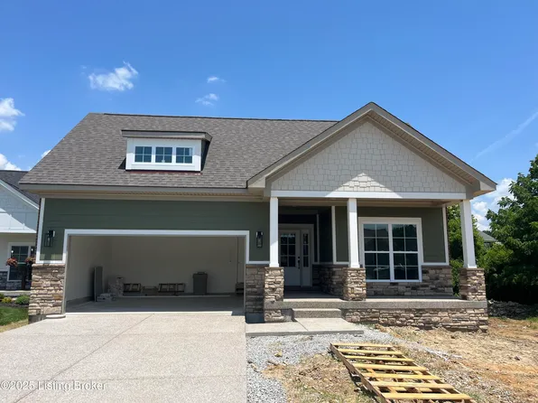 8826 Sanctuary Ln, Louisville, KY 40291