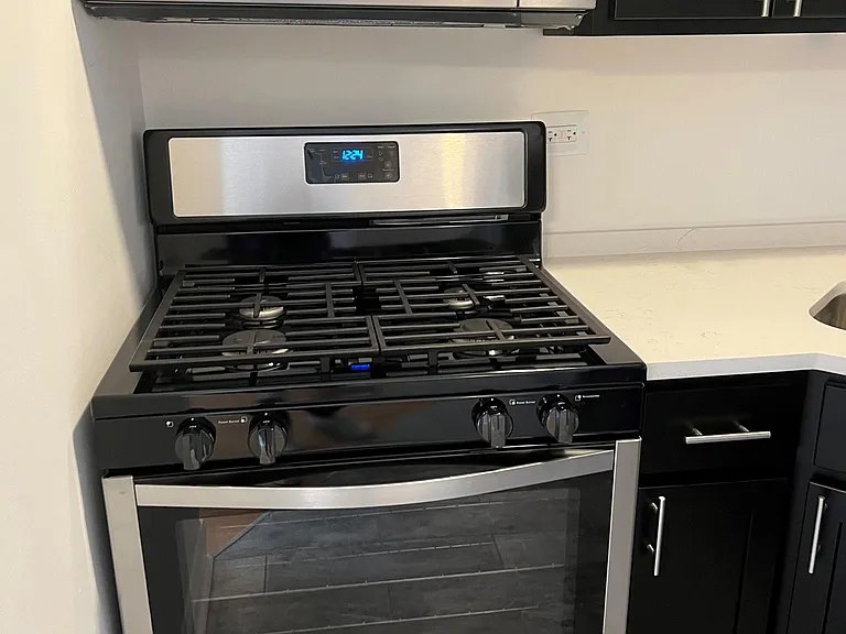 2351 W Wilson Ave #104 — Photo 6
