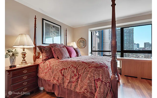 Sold by Douglas Elliman | media 27