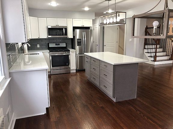 Dining Area view to kitchen