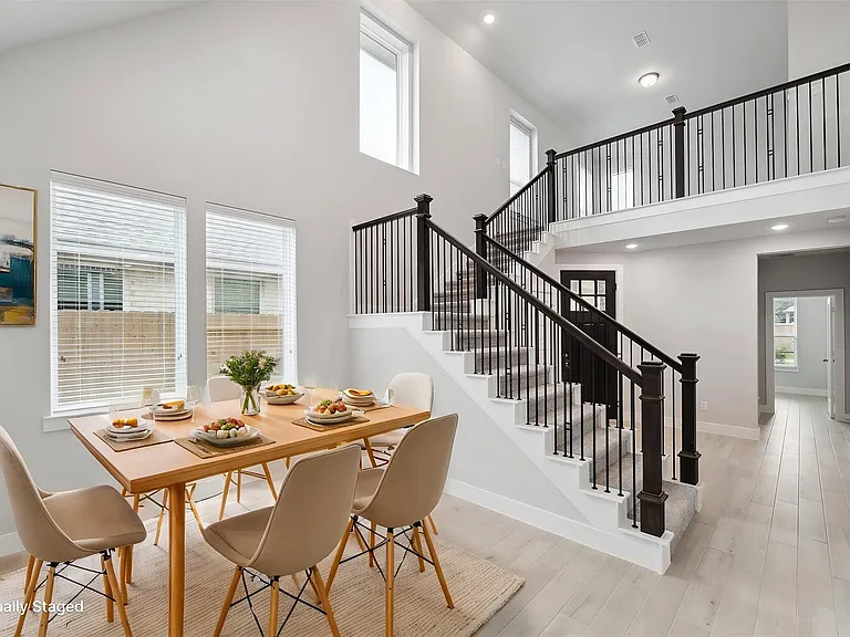 2418 Russet Forest Dr — Photo 5