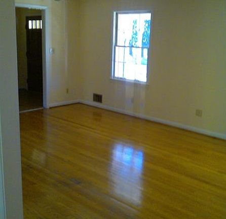 3rd image of 4480 Heavitree Ct