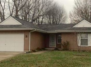 1702 Linda Ln, Olney, IL 62450