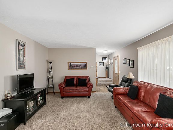 5th image of 3198 Rollingview Ct