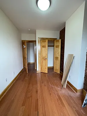 Rented by null | media 16