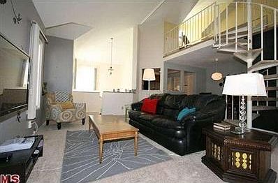 2nd image of 6640 Clybourn Ave Unit 62
