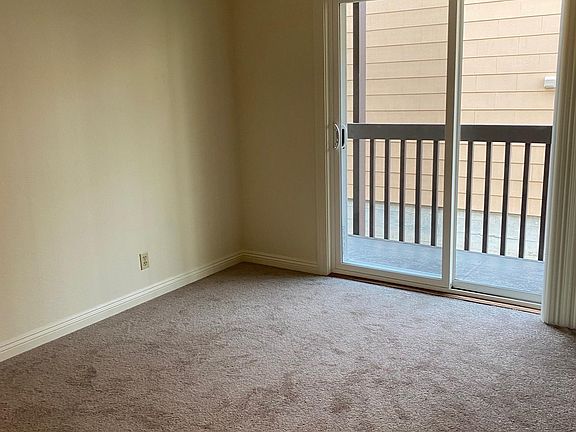 4th image of 3100 Vicente St APT 107