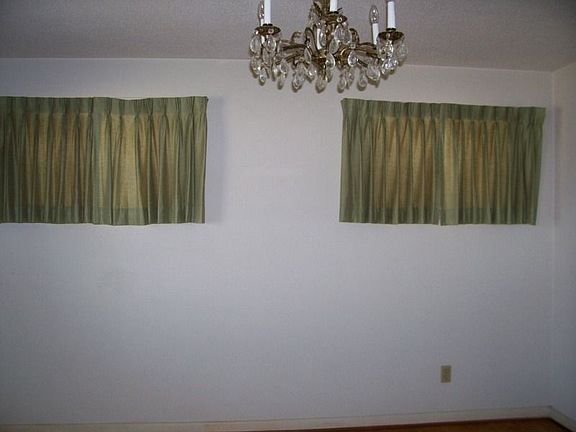 3rd image of 638 Palm Dr