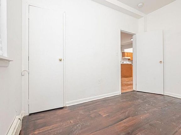 4th image of 3-644 18th Ave #3
