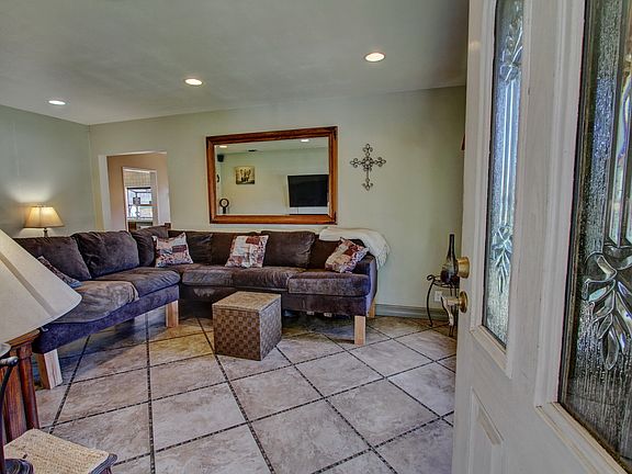 5th image of 6075 Chesteroark Dr