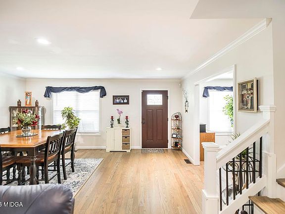 5th image of 127 Bolingview Rd