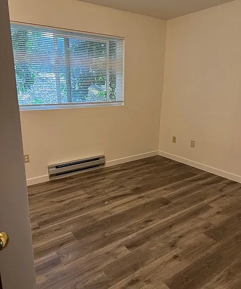 5028 11th Ave NE #13 — Photo 10